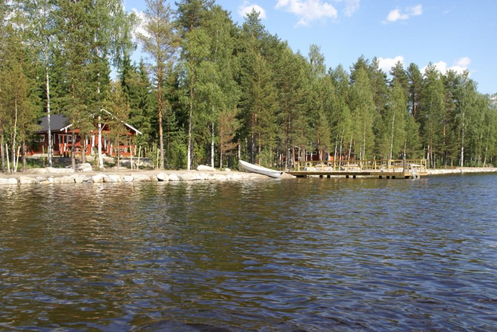 Kartanohotelli Satulinna Huvilat Hirvensalmi Eksteriør bilde