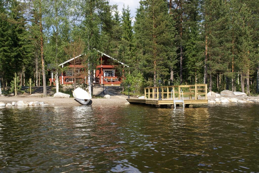 Kartanohotelli Satulinna Huvilat Hirvensalmi Eksteriør bilde