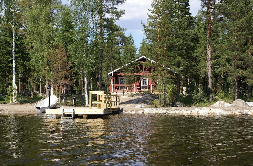 Kartanohotelli Satulinna Huvilat Hirvensalmi Eksteriør bilde